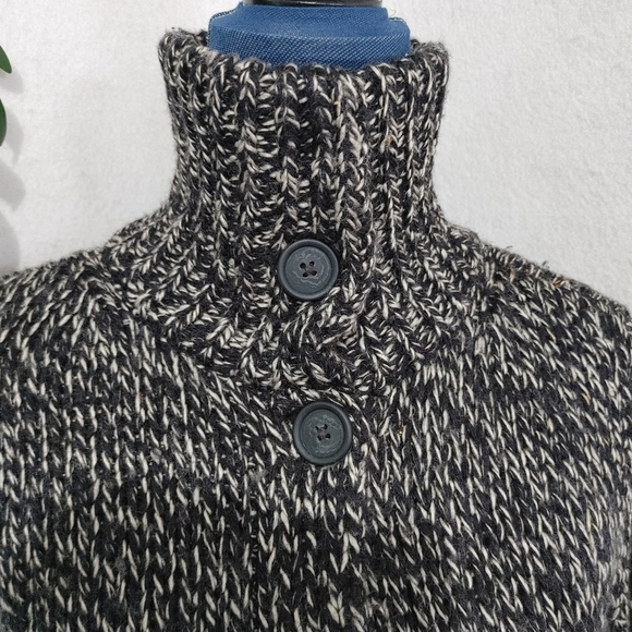 GAP Heathered Black Chunky Belted Cardigan Sweater - Picture 8 of 8